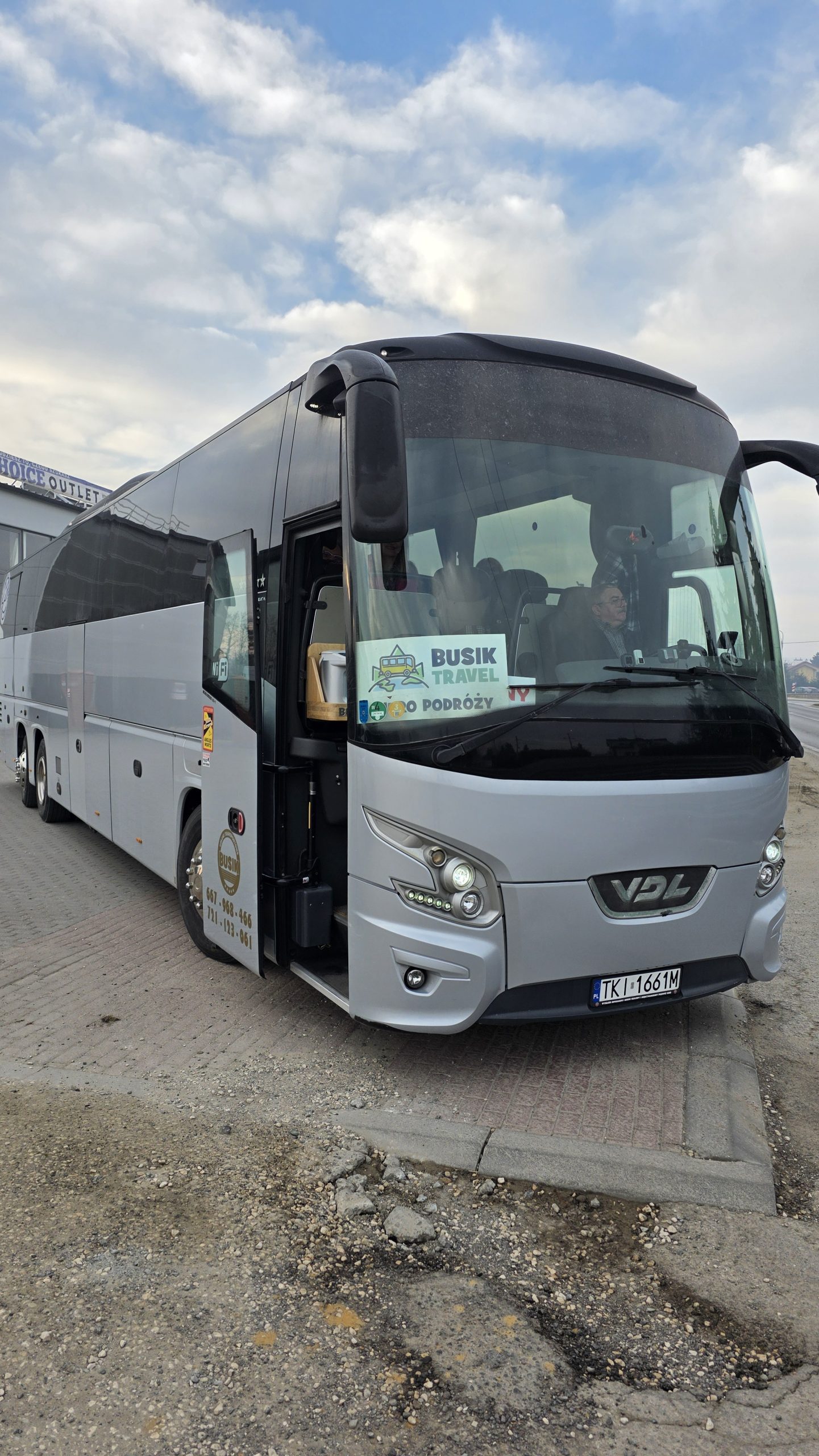 Autobus BUSIK TRAVEL